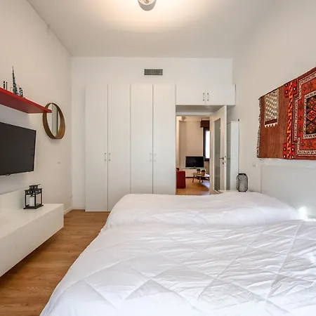 The Lantern Flat - Darsena Area *