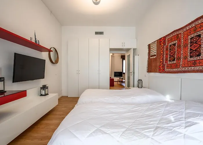 The Lantern Flat - Darsena Area *