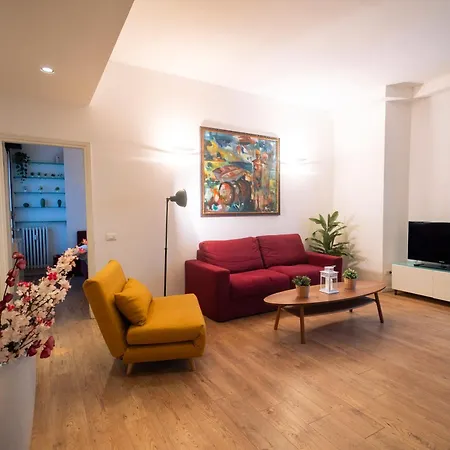 The Lantern Flat - Darsena Area شقة ميلان